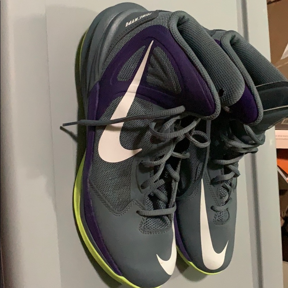 Primehype nike basketball shoes